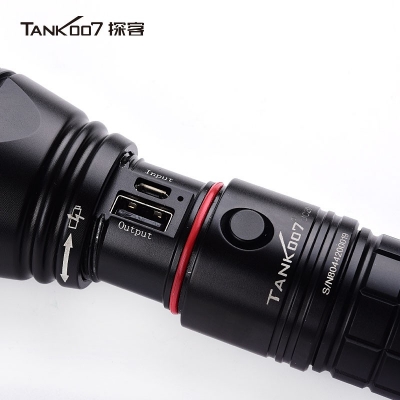 TANK007探客可充電執(zhí)勤，執(zhí)法，巡邏遠(yuǎn)射防水戶(hù)外超亮LED電筒UC20